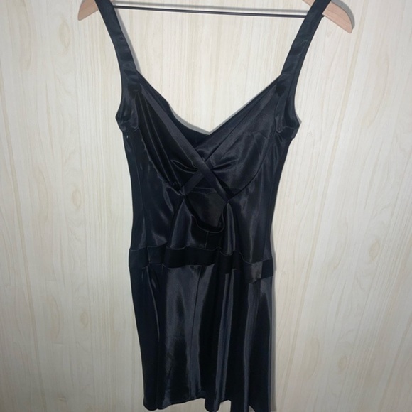 ABS Allen‎ Schwartz cocktail dress backless black size 6 - Picture 3 of 5